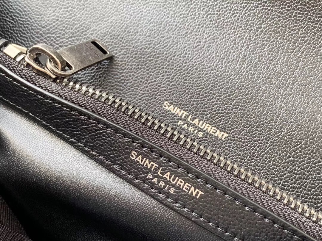 Sa**t Lau*nt college medium bag in black matelasse leather