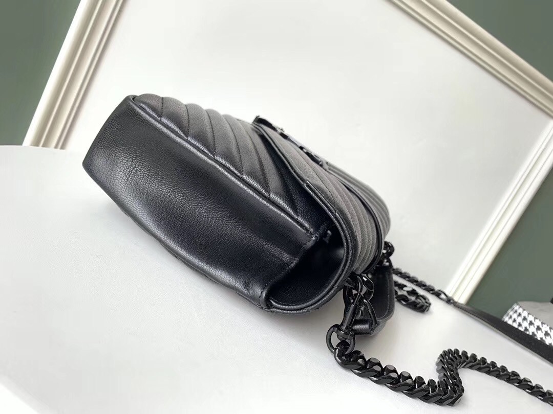 Sa**t Lau*nt college medium all black matelasse leather bag