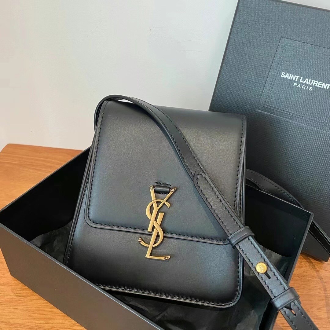Sa**t Lau*nt kaia n0*h south bag in black leather