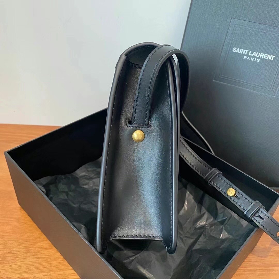 Sa**t Lau*nt kaia n0*h south bag in black leather