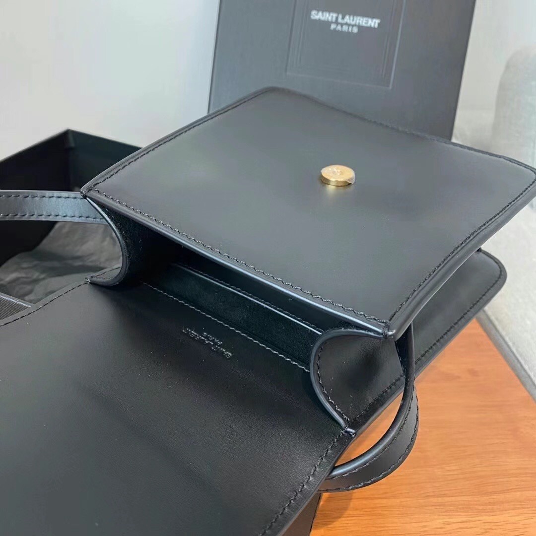 Sa**t Lau*nt kaia n0*h south bag in black leather