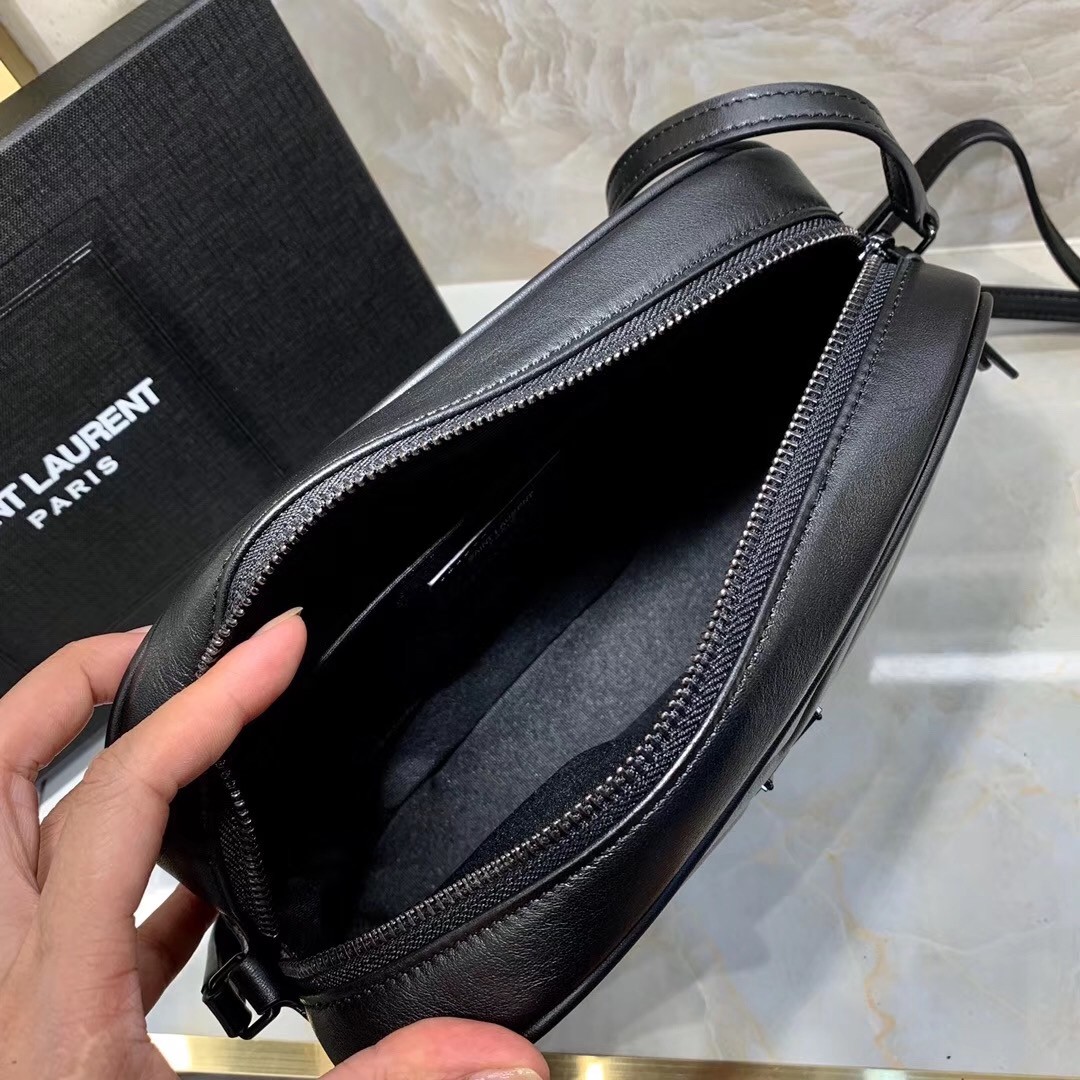 Sa**t Lau*nt lou camera all black bag
