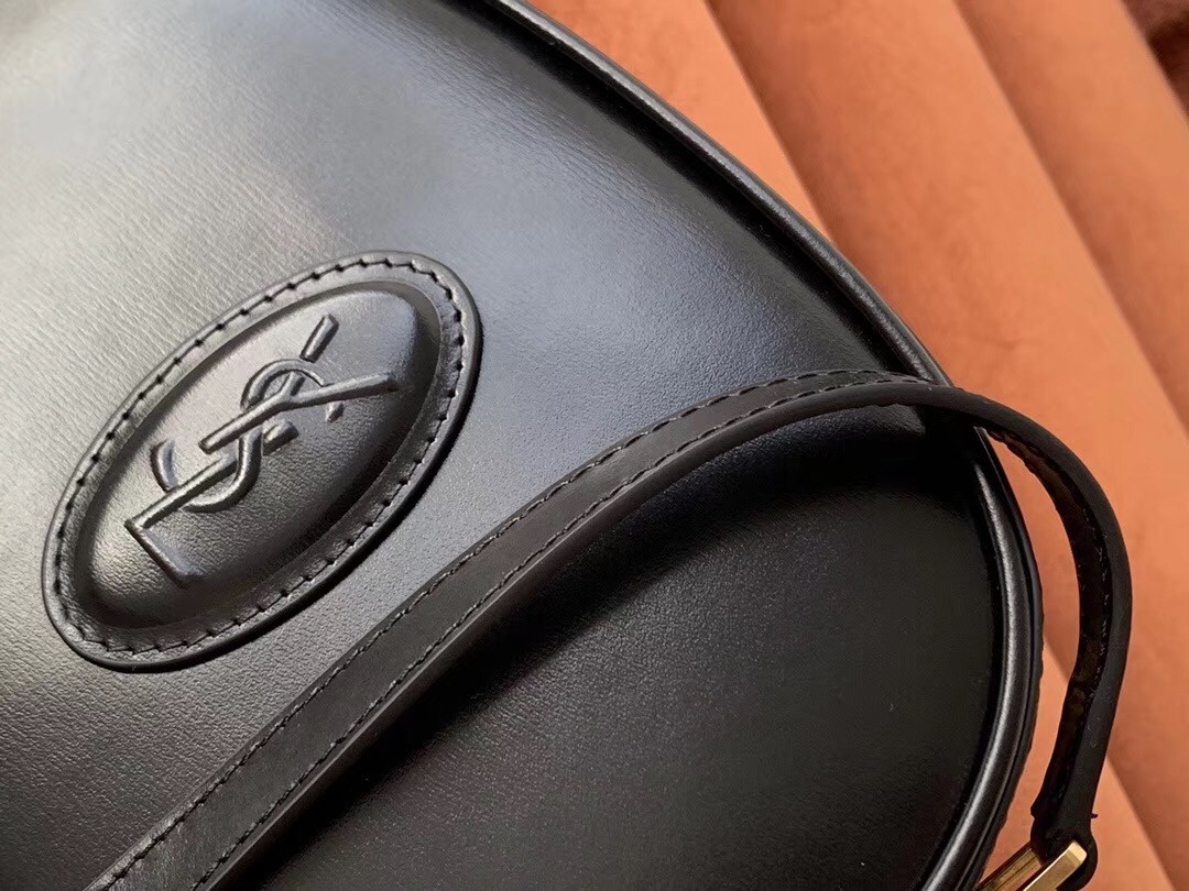Sa**t Lau*nt le 61 camera bag in black leather