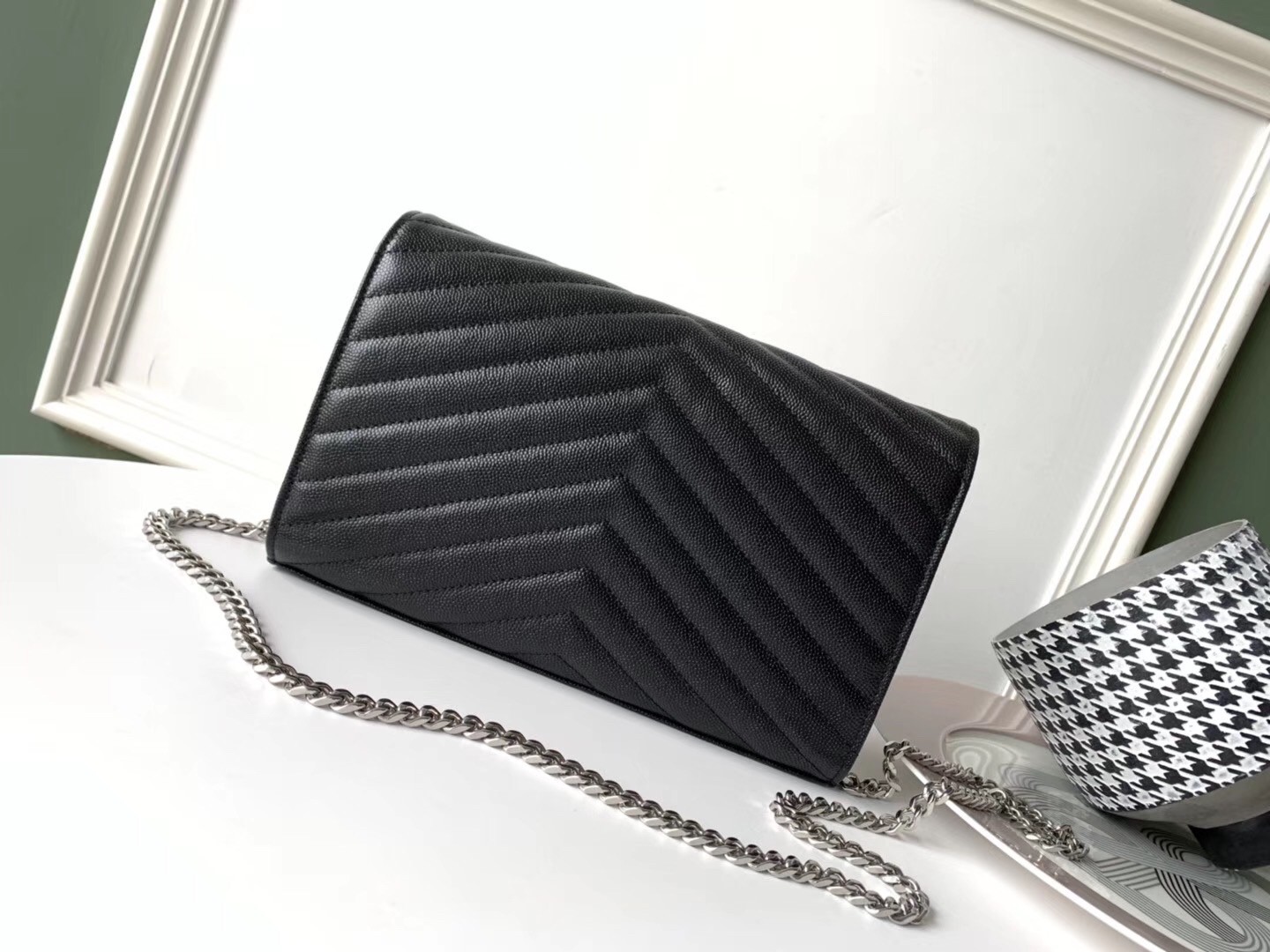 Sa**t Lau*nt woc monogram chain wallet in noir leather