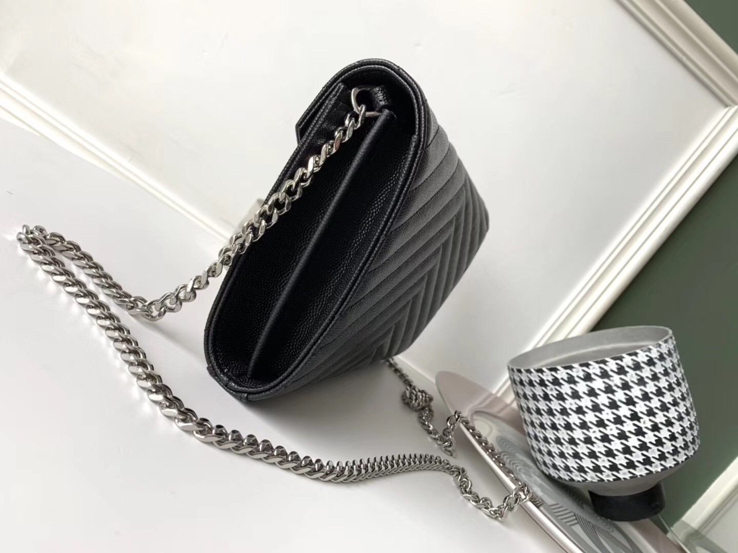 Sa**t Lau*nt woc monogram chain wallet in noir leather