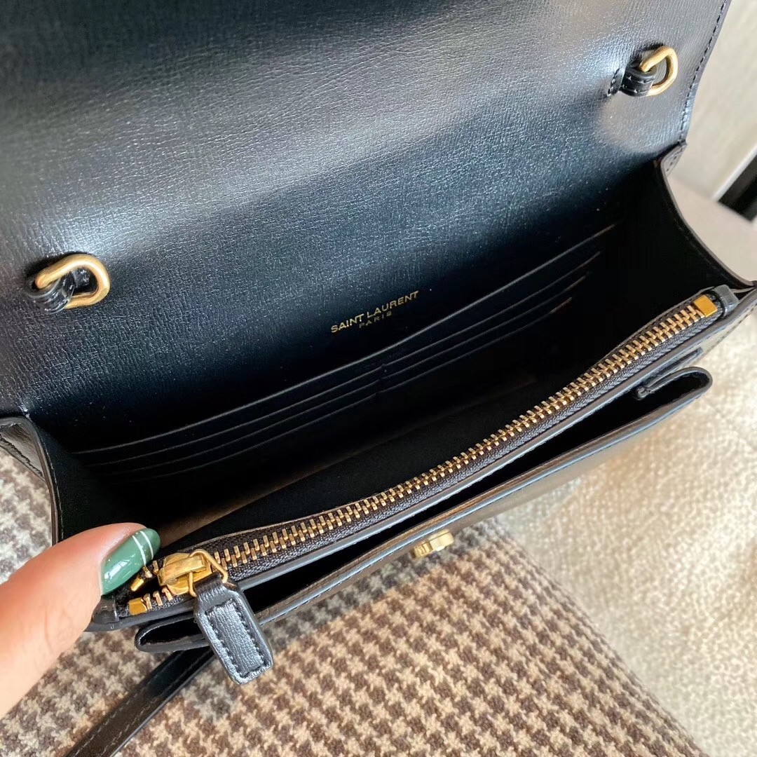 Sa**t Lau*nt woc sunset chain wallet in black calfskin