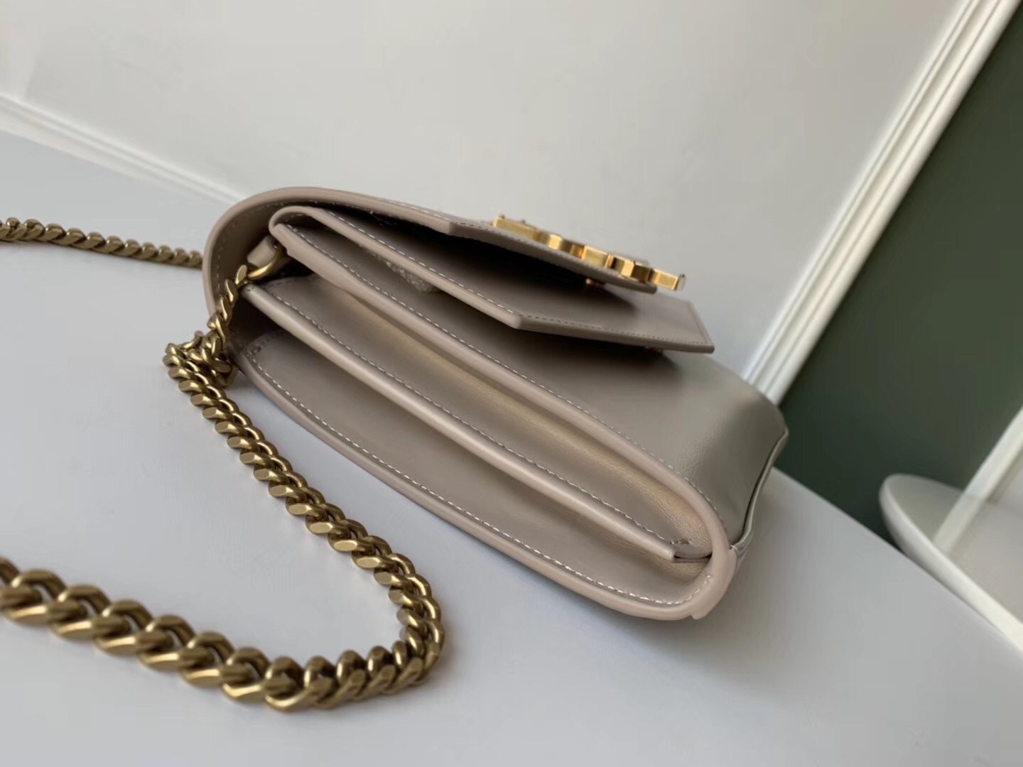 Sa**t Lau*nt woc sulpice chain wallet in beige calfskin