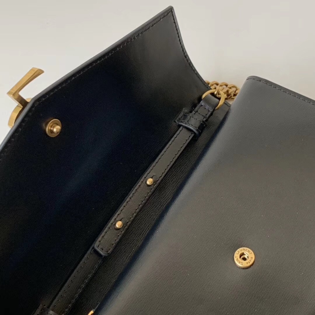 Sa**t Lau*nt woc sulpice chain wallet in black calfskin