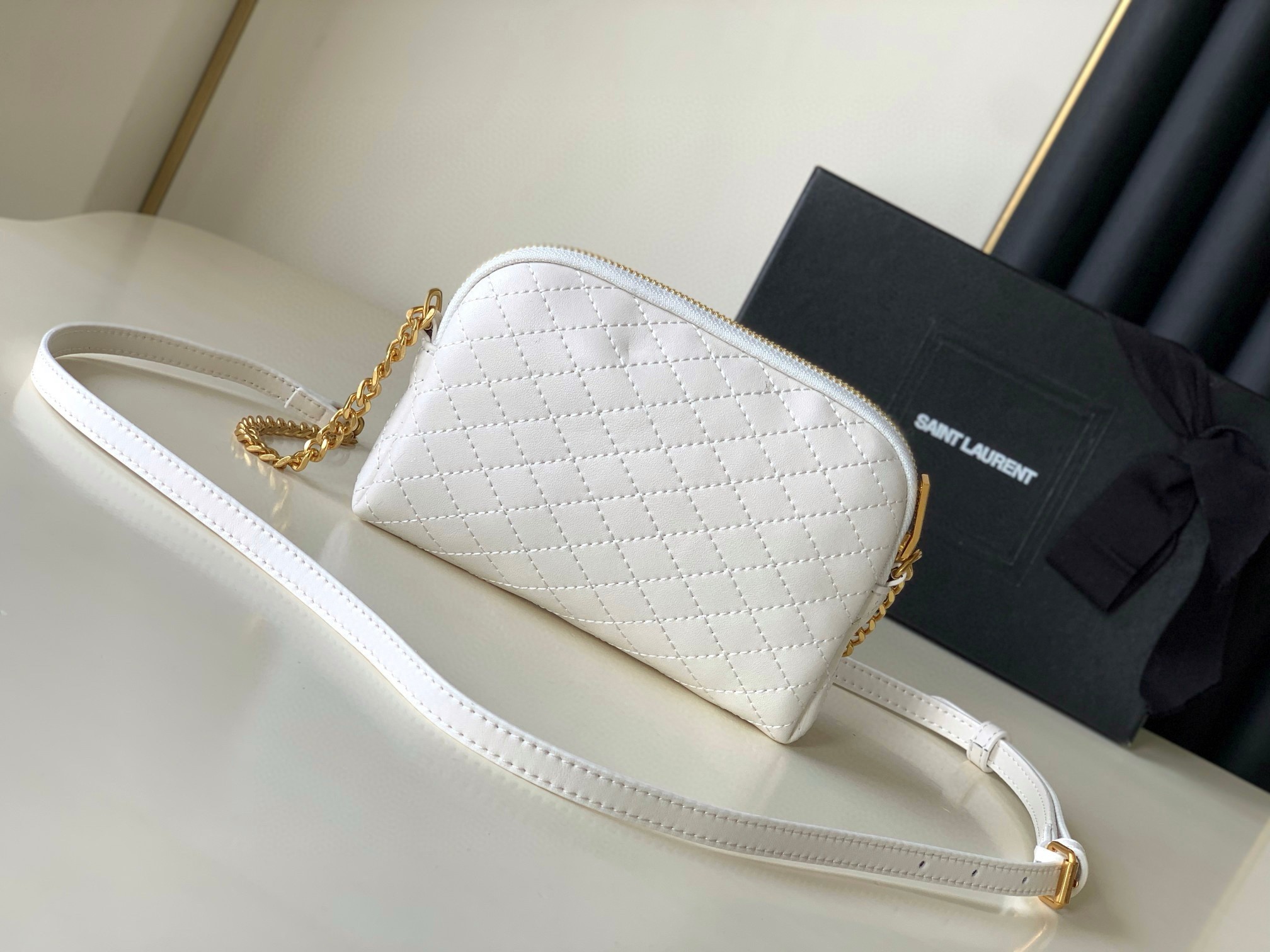 Sa**t Lau*nt gaby zipped pouch in white quilted lambskin