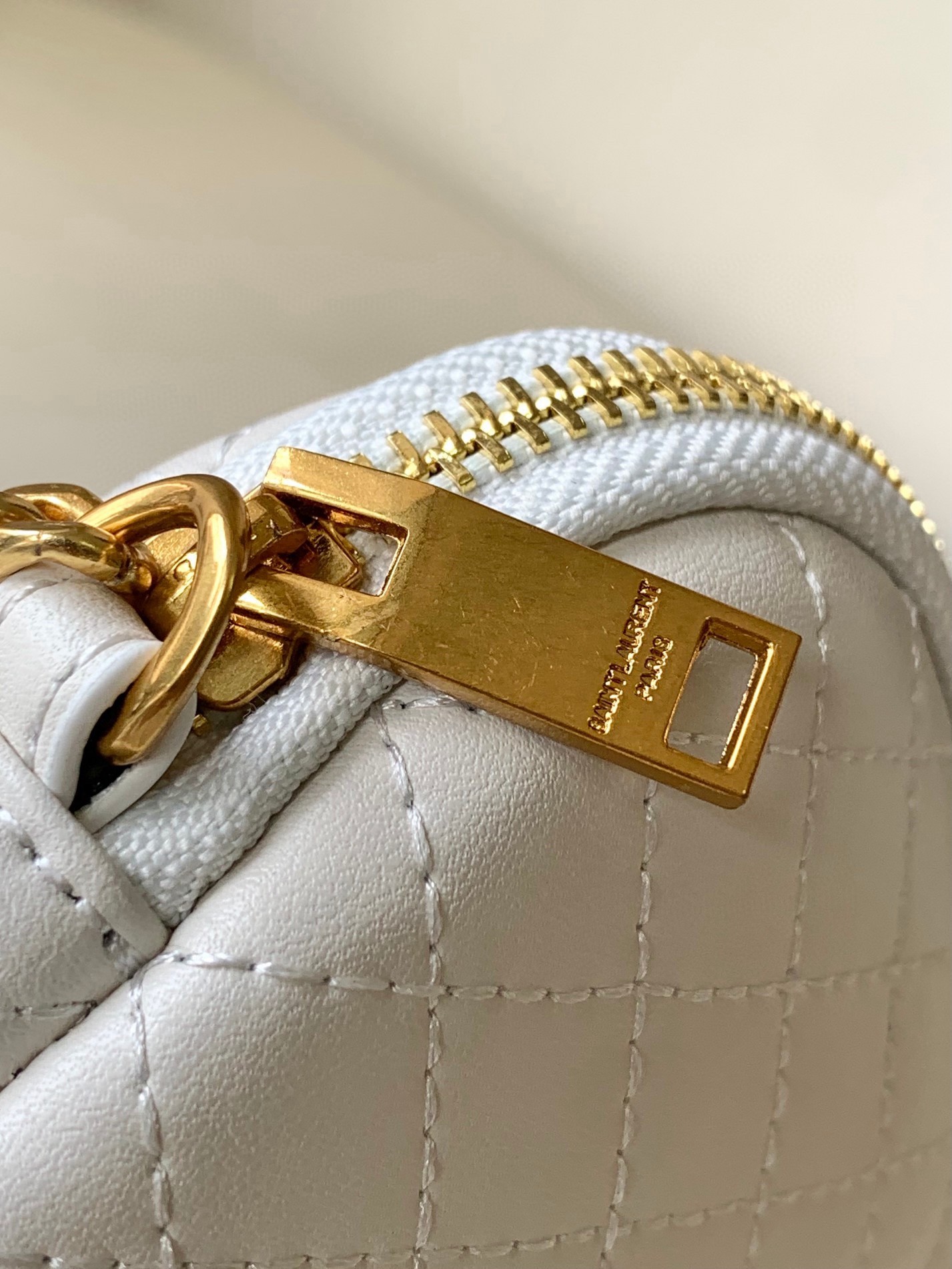 Sa**t Lau*nt gaby zipped pouch in white quilted lambskin