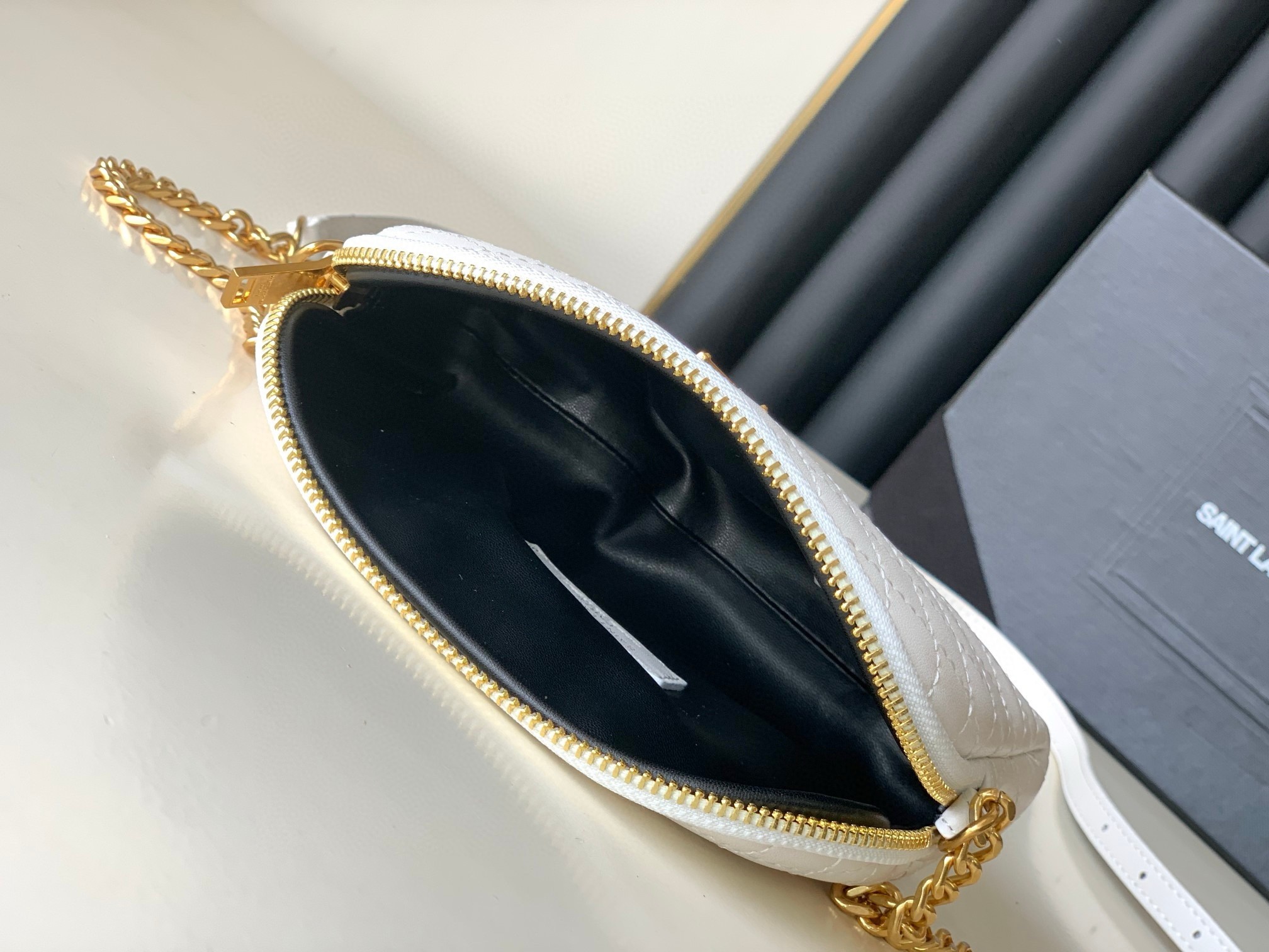 Sa**t Lau*nt gaby zipped pouch in white quilted lambskin