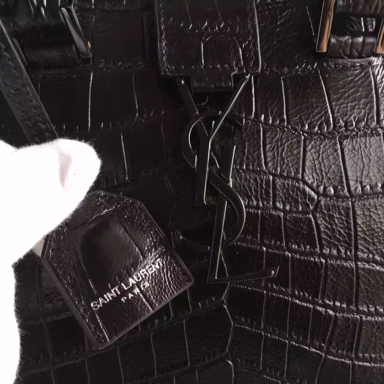 Sa**t Lau*nt small cabas y*l bag in black crocodile embossed leather