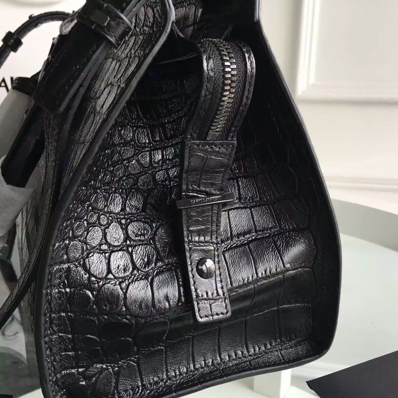 Sa**t Lau*nt small cabas y*l bag in black crocodile embossed leather