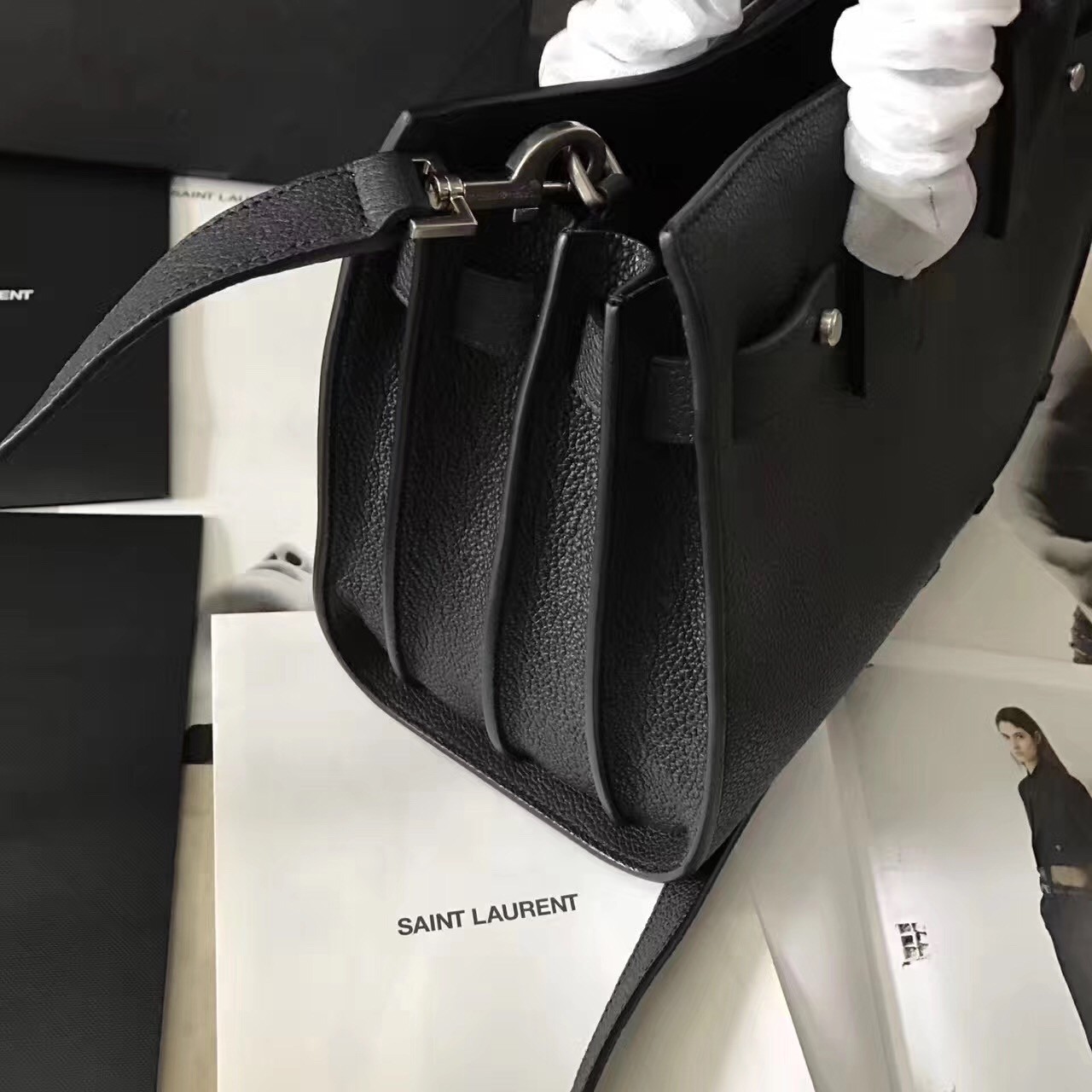 Sa**t Lau*nt baby sac de jour souple bag in black grained leather