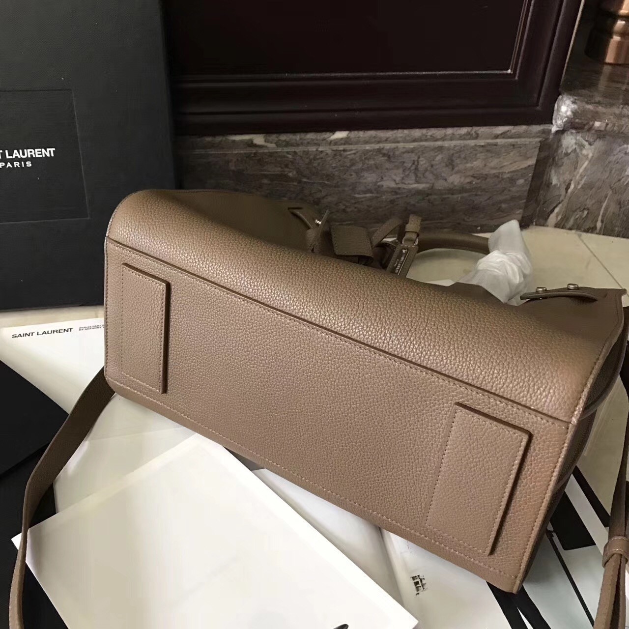 Sa**t Lau*nt small sac de jour souple bag in taupe grained leather