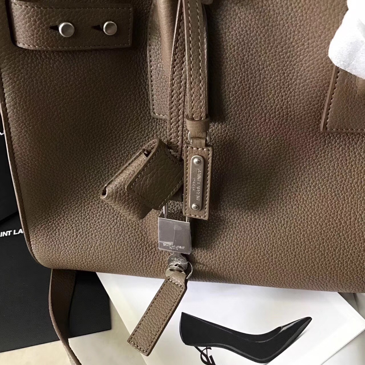 Sa**t Lau*nt small sac de jour souple bag in taupe grained leather