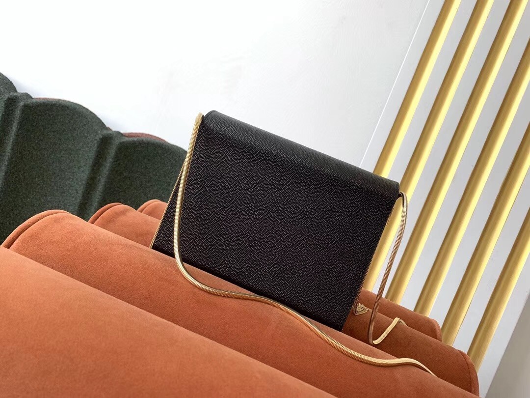 Sa**t Lau*nt kate box bag in black grained leather
