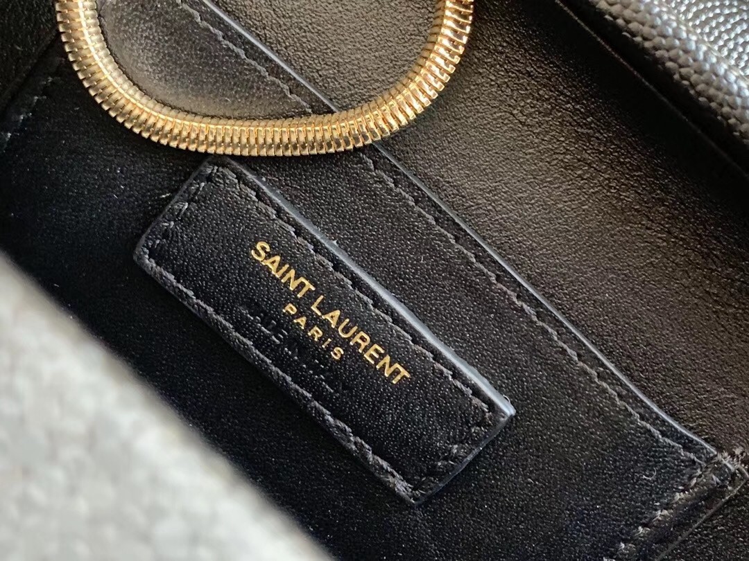 Sa**t Lau*nt kate box bag in black grained leather