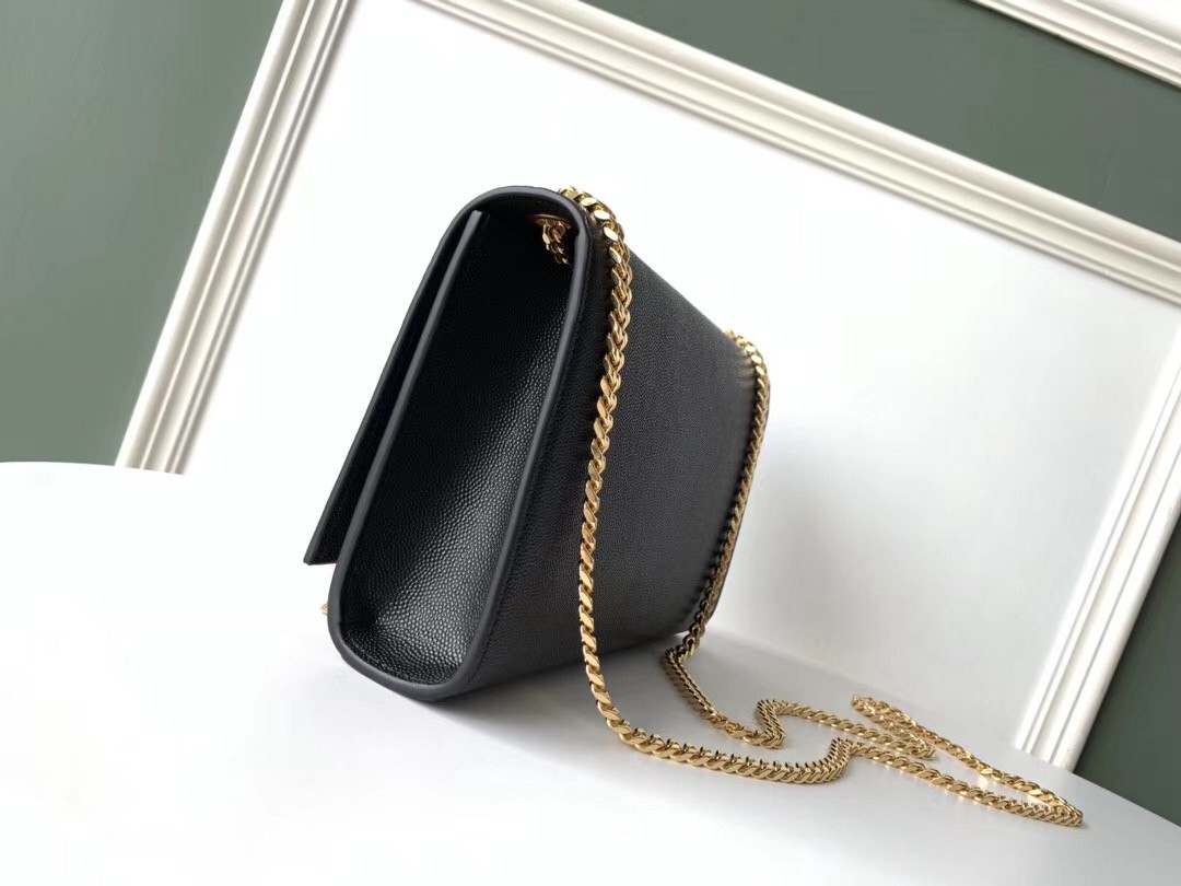 Sa**t Lau*nt medium kate bag with tassel in black smooth leather