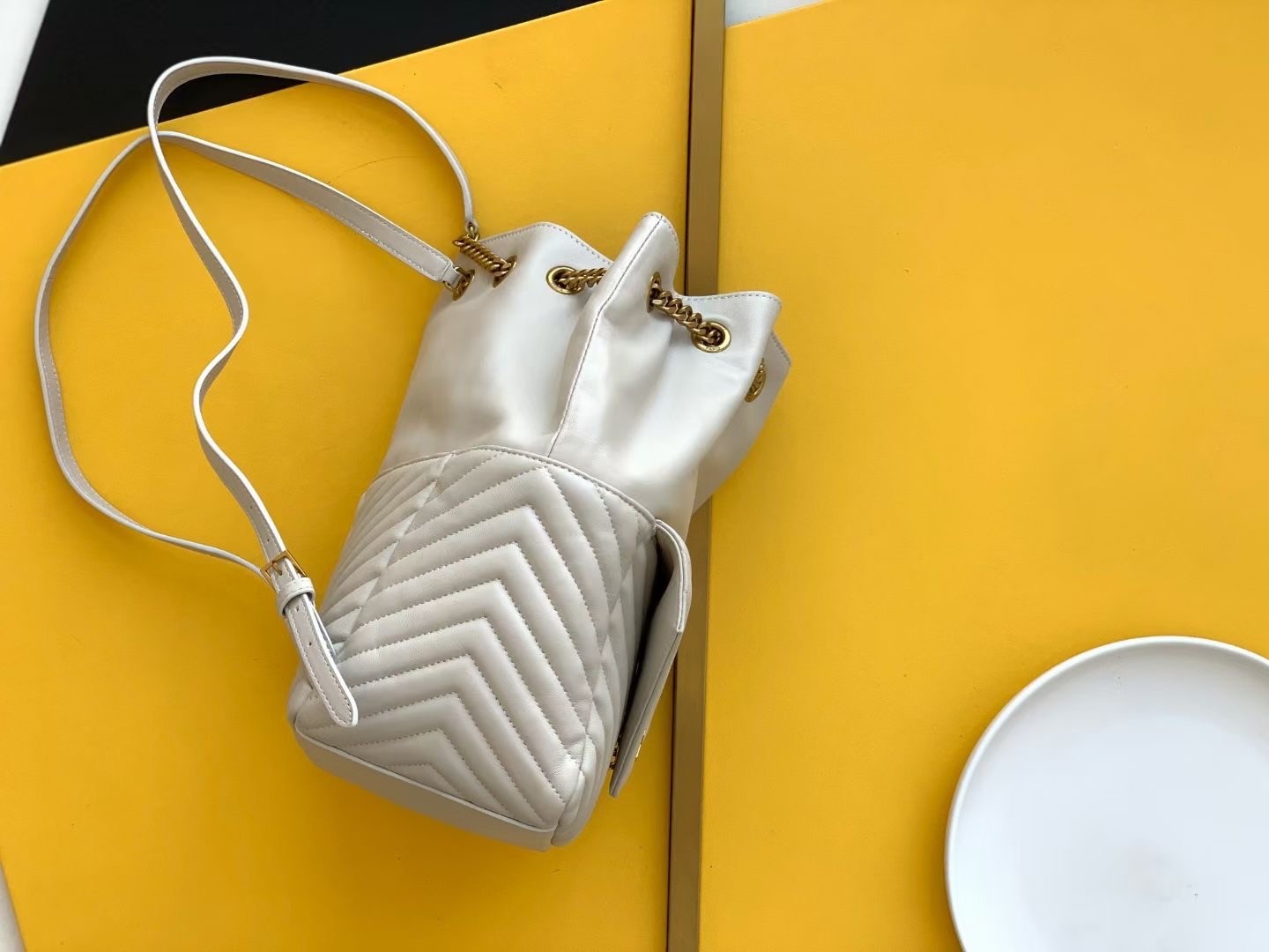 Sa**t Lau*nt joe backpack in white lambskin
