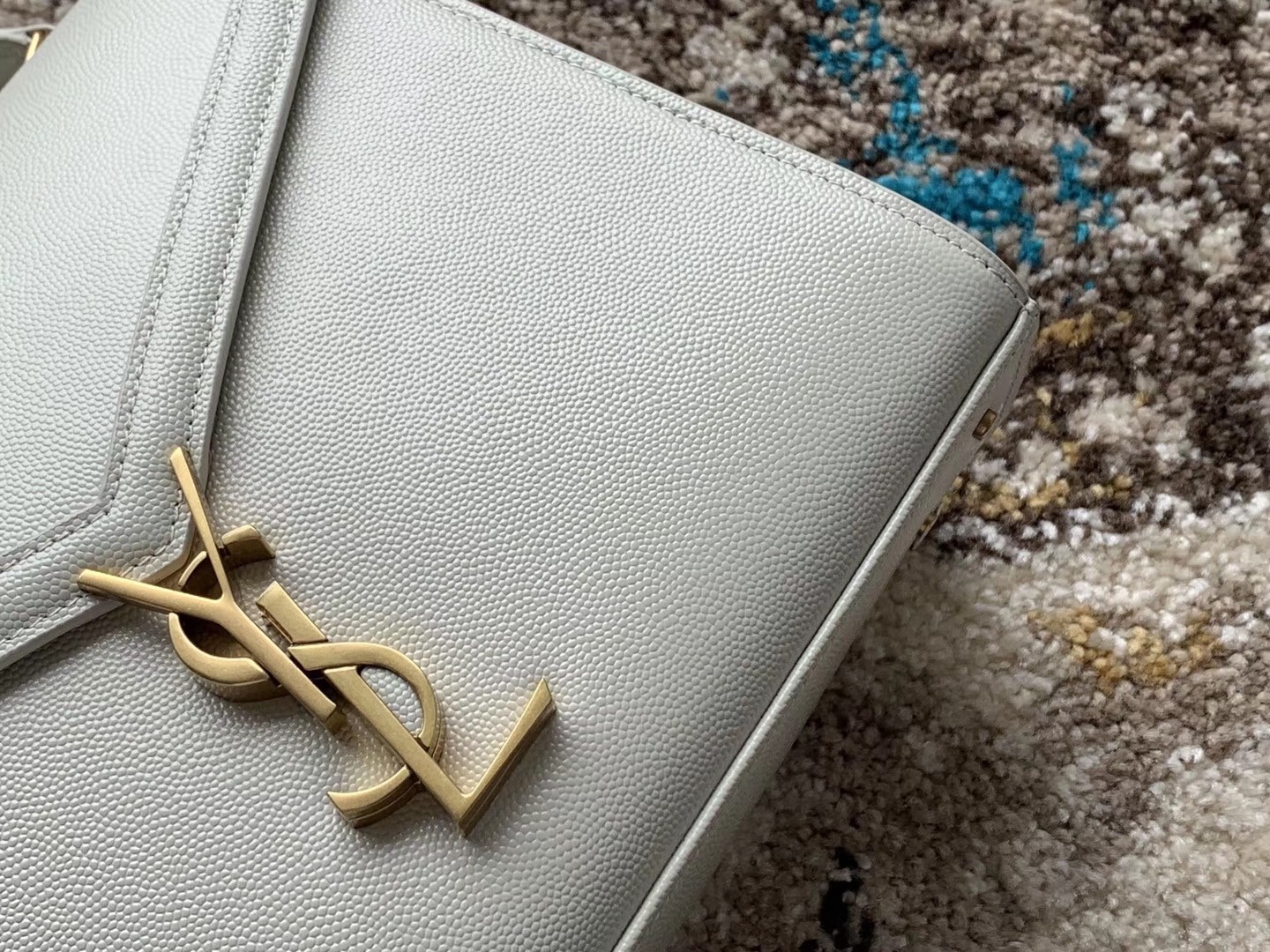 Sa**t Lau*nt cassandra medium bag in white grained leather