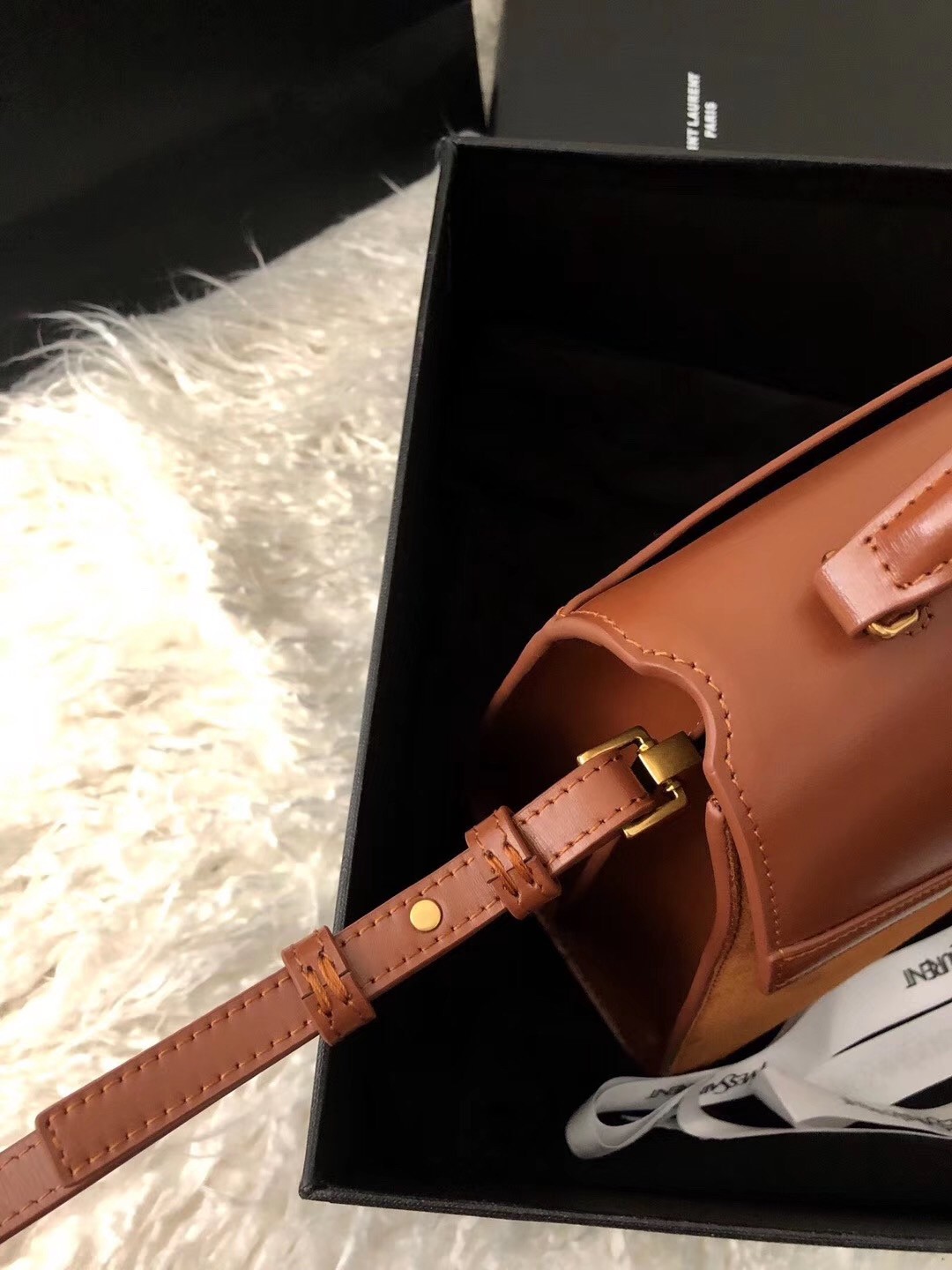 Sa**t Lau*nt cassandra medium bag in brown suede