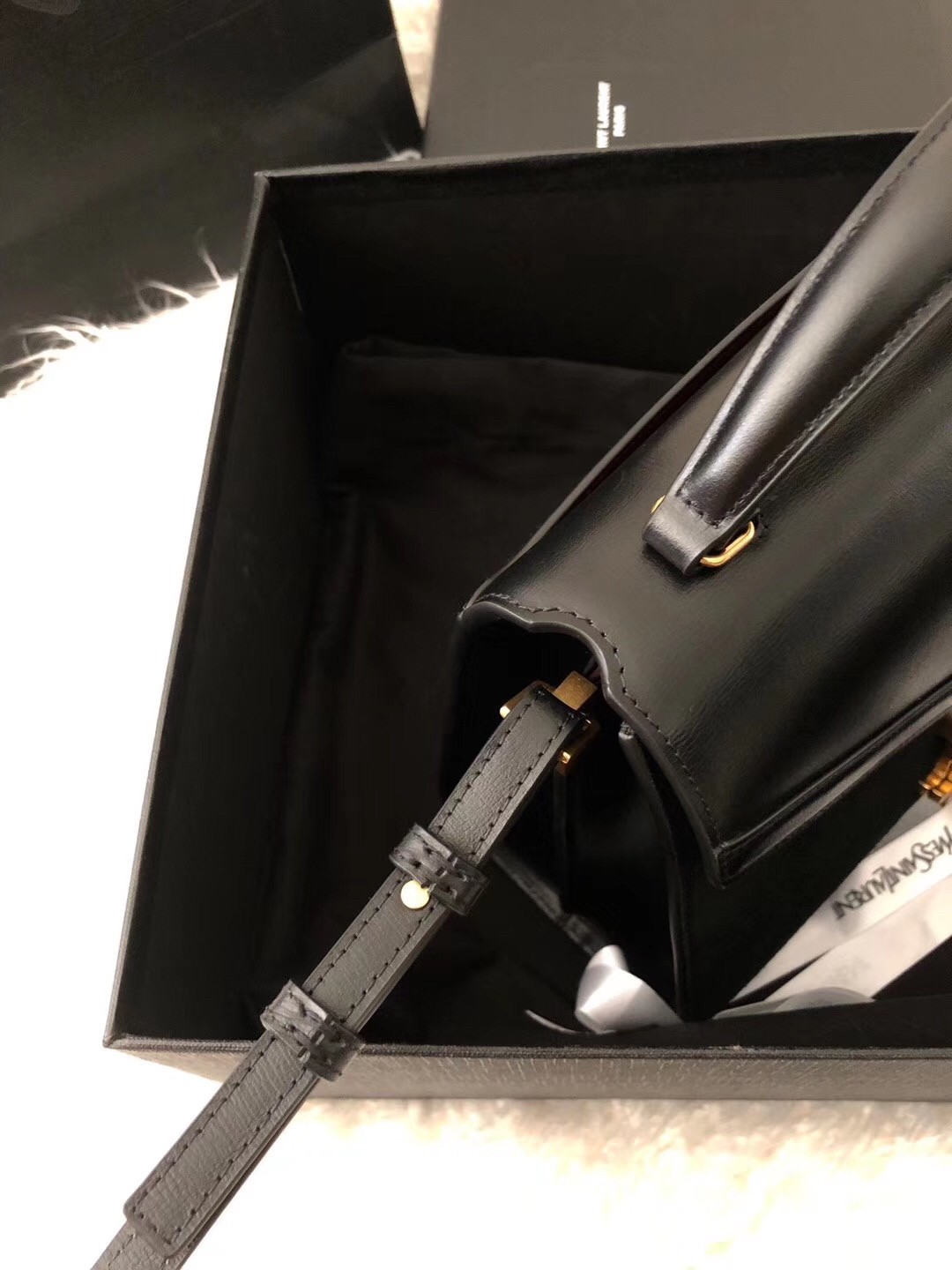 Sa**t Lau*nt cassandra medium bag in black suede