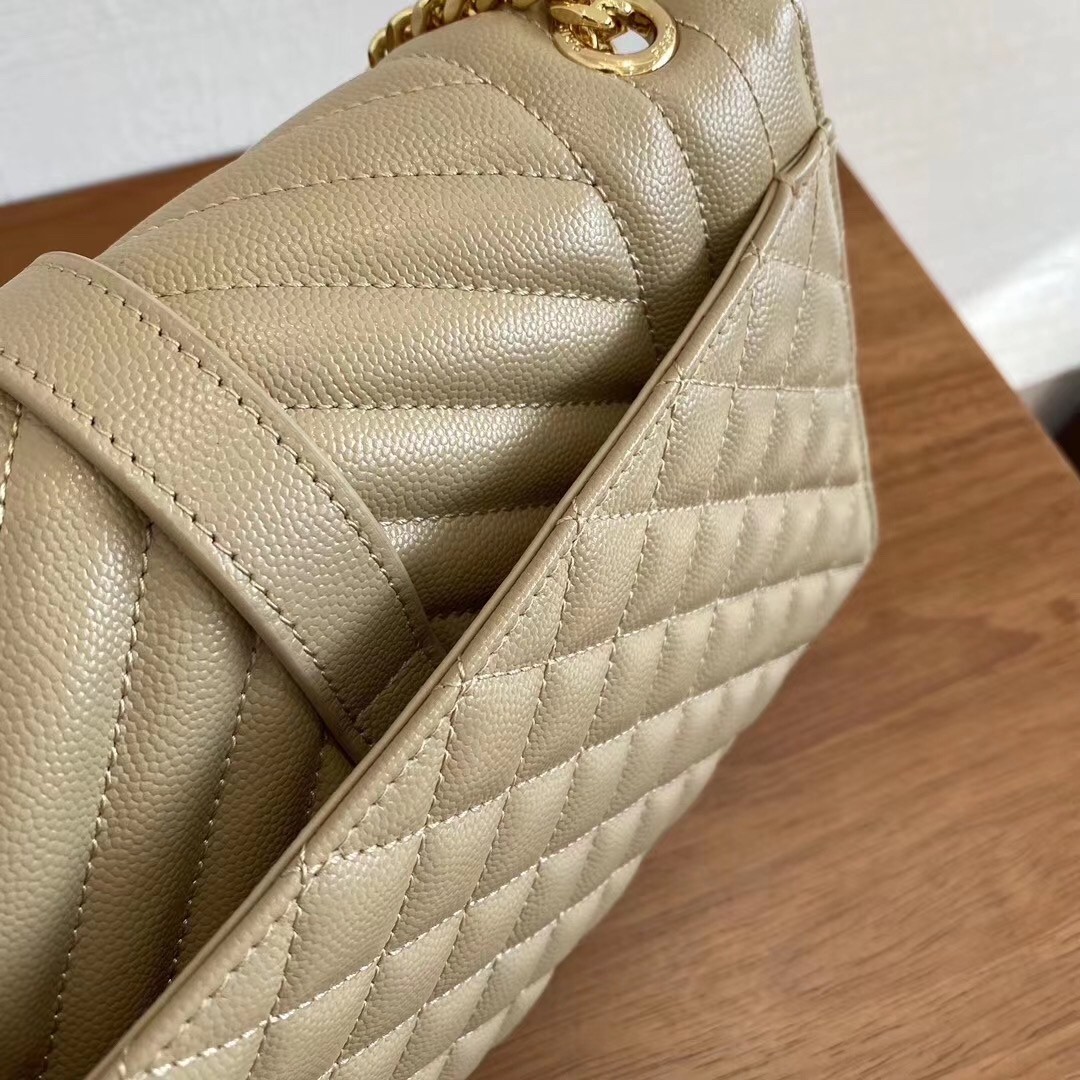 Sa**t Lau*nt medium envelope bag in beige grained leather