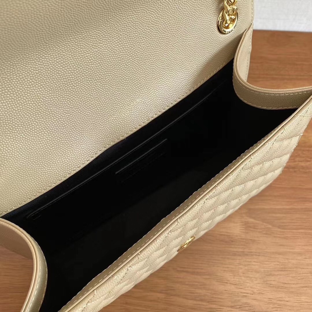 Sa**t Lau*nt medium envelope bag in beige grained leather