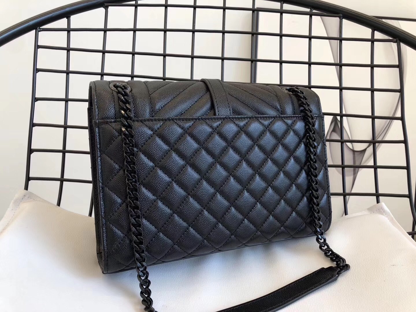 Sa**t Lau*nt medium envelope all black bag