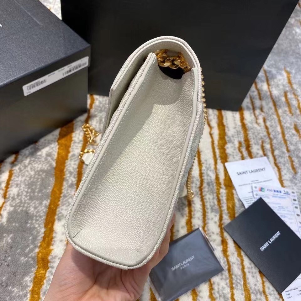 Sa**t Lau*nt medium envelope bag in white grained leather