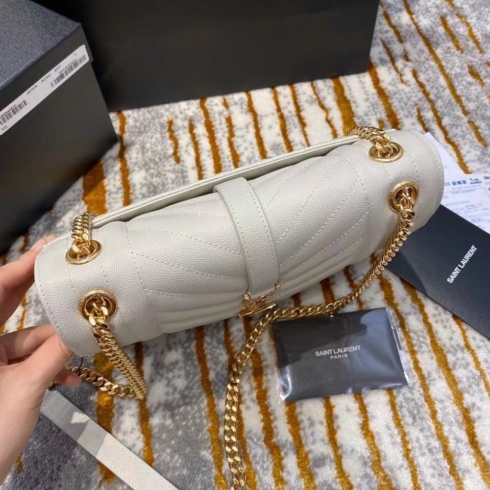 Sa**t Lau*nt medium envelope bag in white grained leather