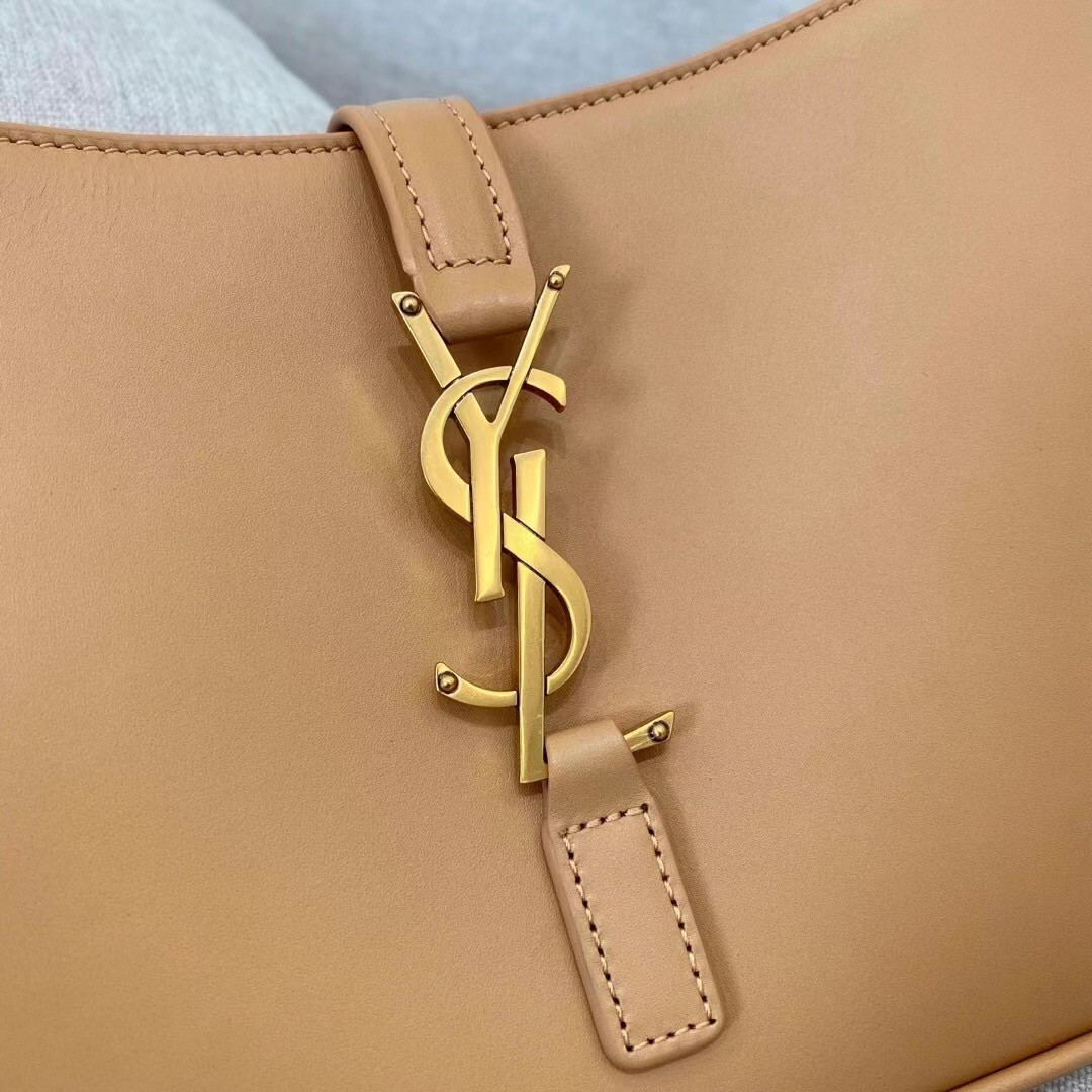 Sa**t Lau*nt le 5 À 7 hobo bag in brown leather