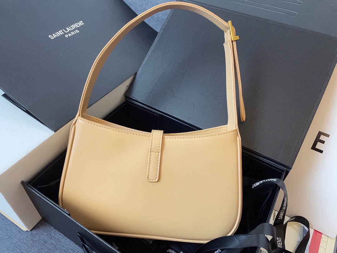 Sa**t Lau*nt le 5 À 7 hobo bag in naturel smooth leather
