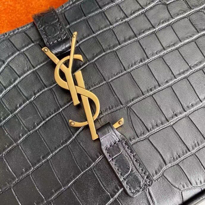 Sa**t Lau*nt le 5 à 7 hobo bag in black crocodile-embossed leather