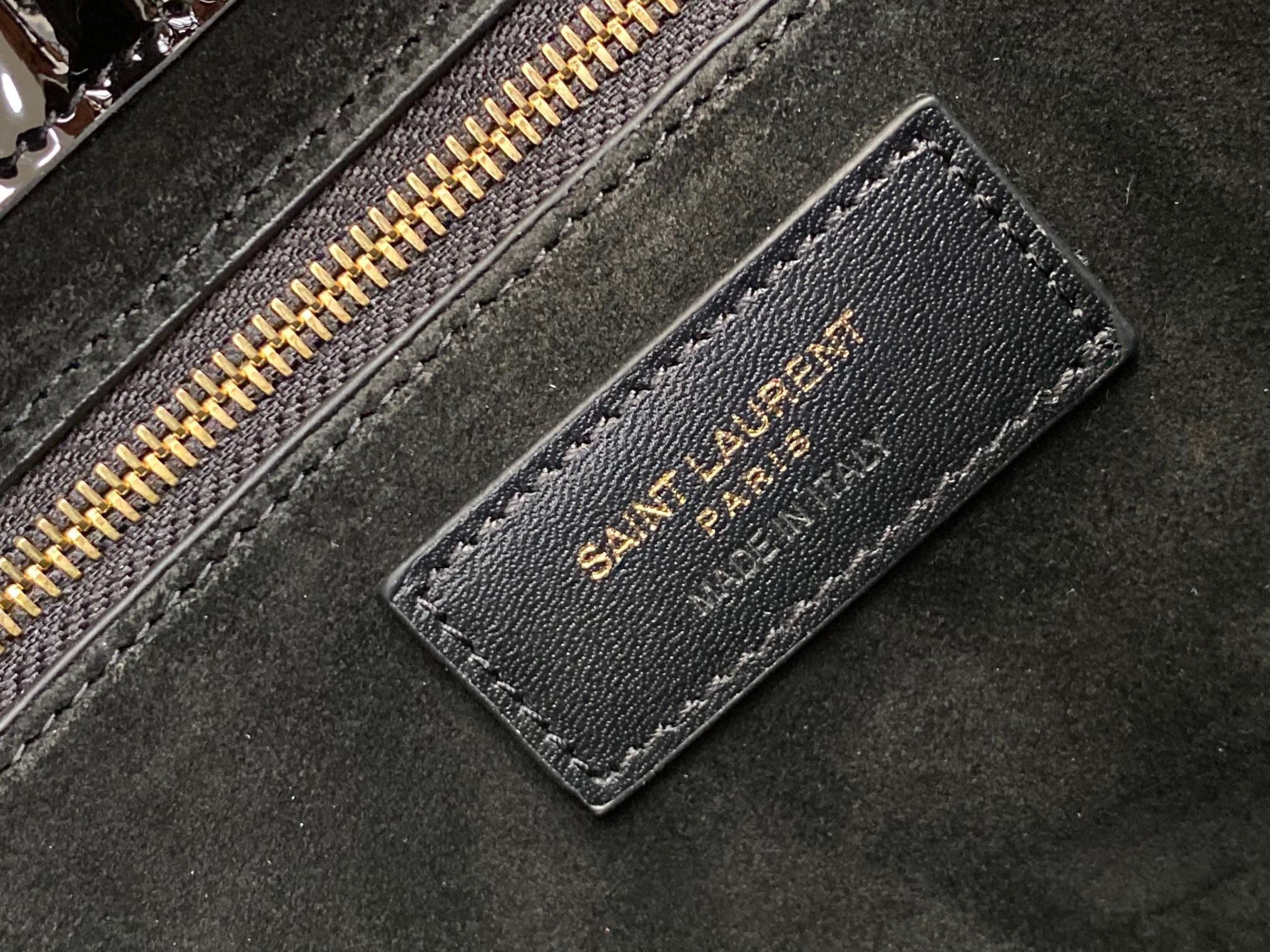 Sa**t Lau*nt le 5 À 7 hobo bag in black patent calfskin