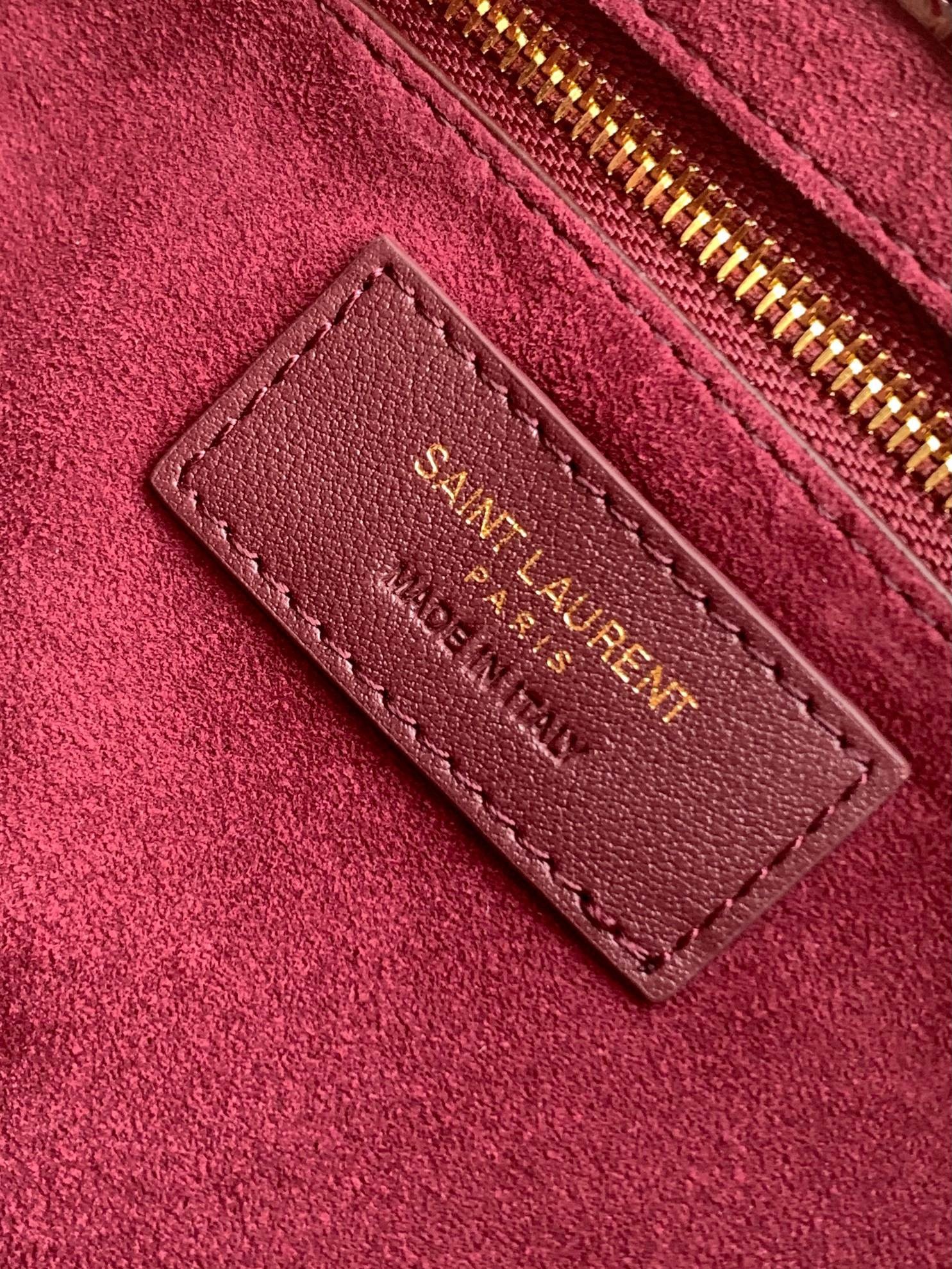 Sa**t Lau*nt le 5 À 7 hobo bag in bordeaux patent calfskin