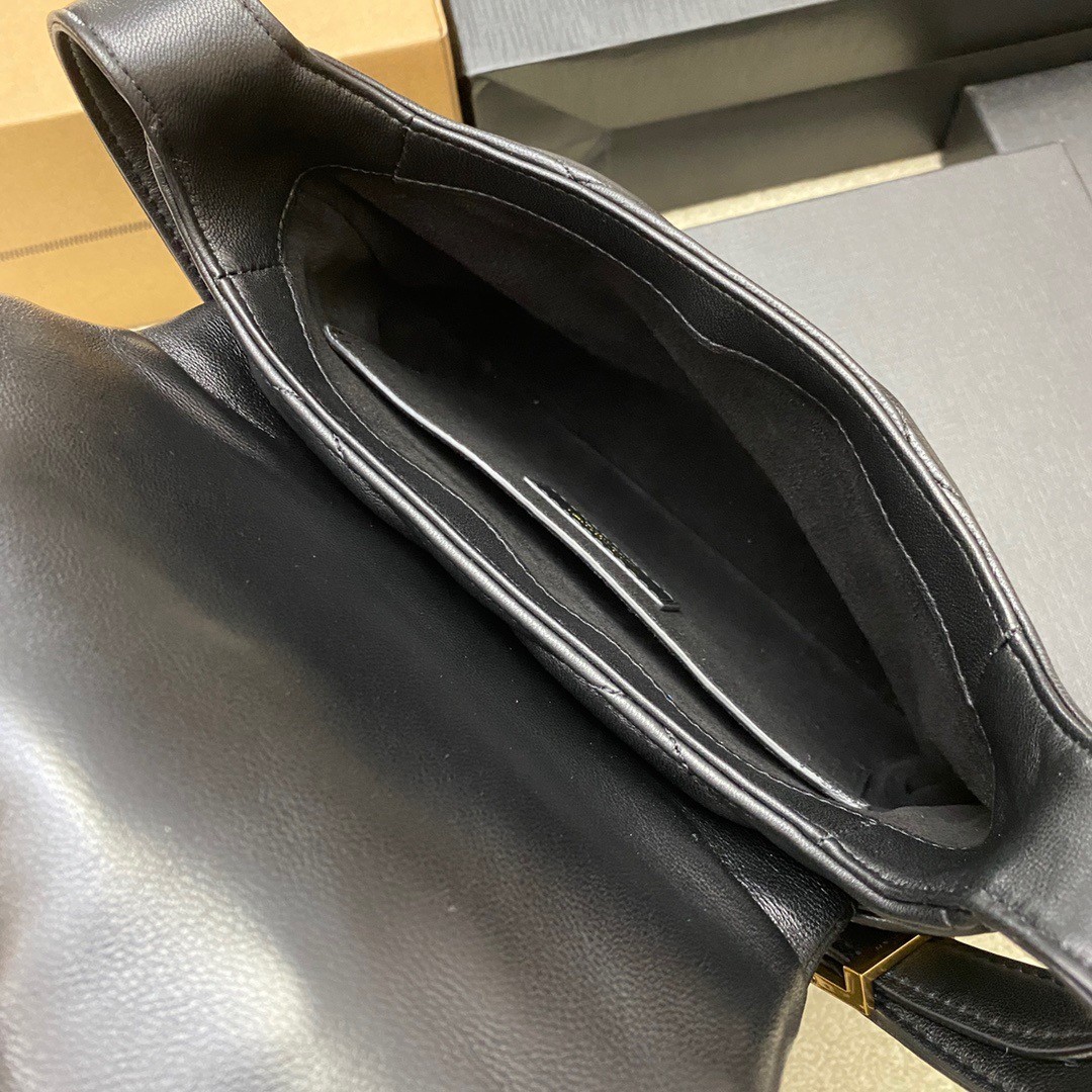 Sa**t Lau*nt le 57 hobo bag in black quilted lambskin