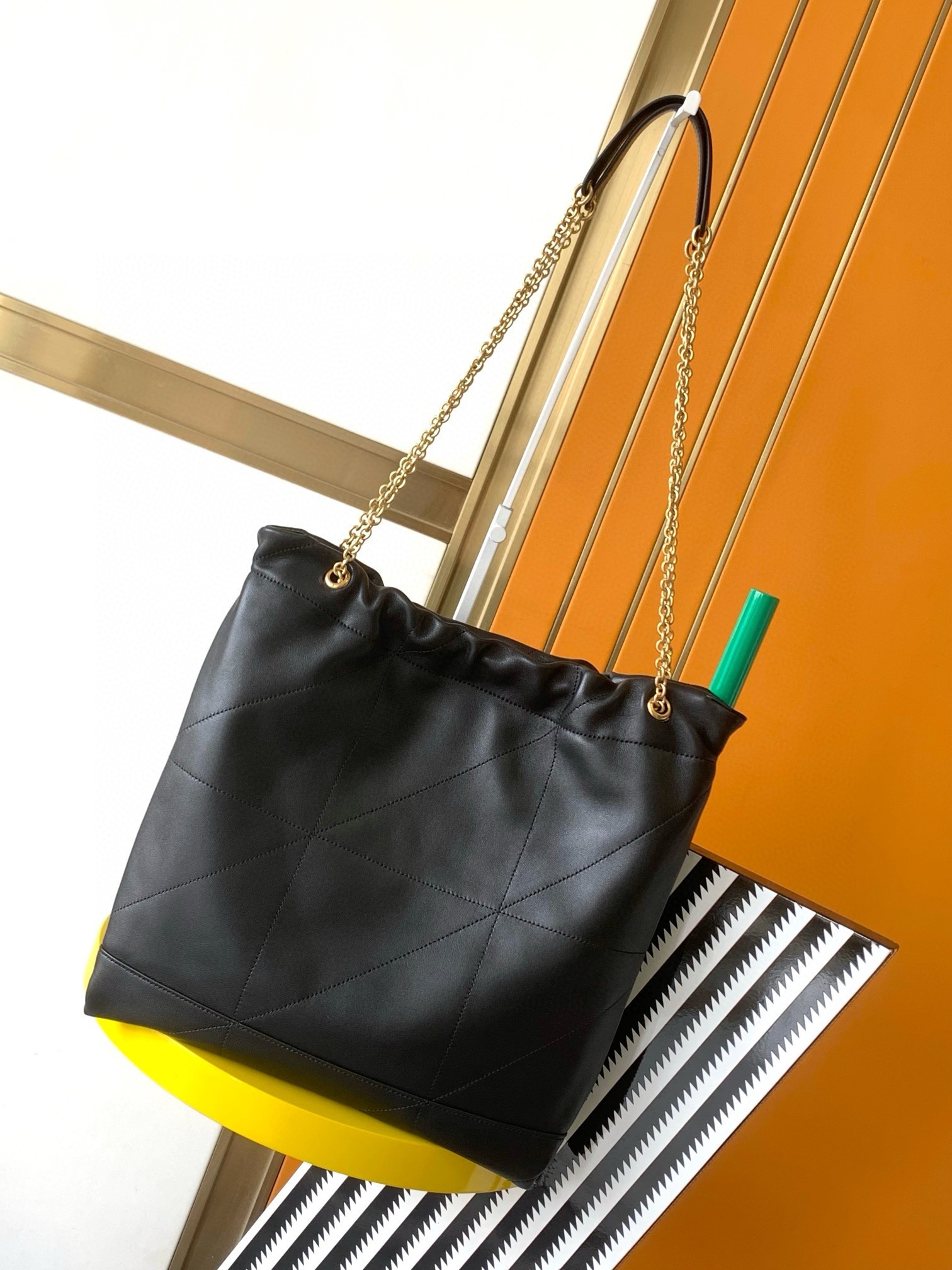 Sa**t Lau*nt jamie 4.3 pochon bag in black lambskin