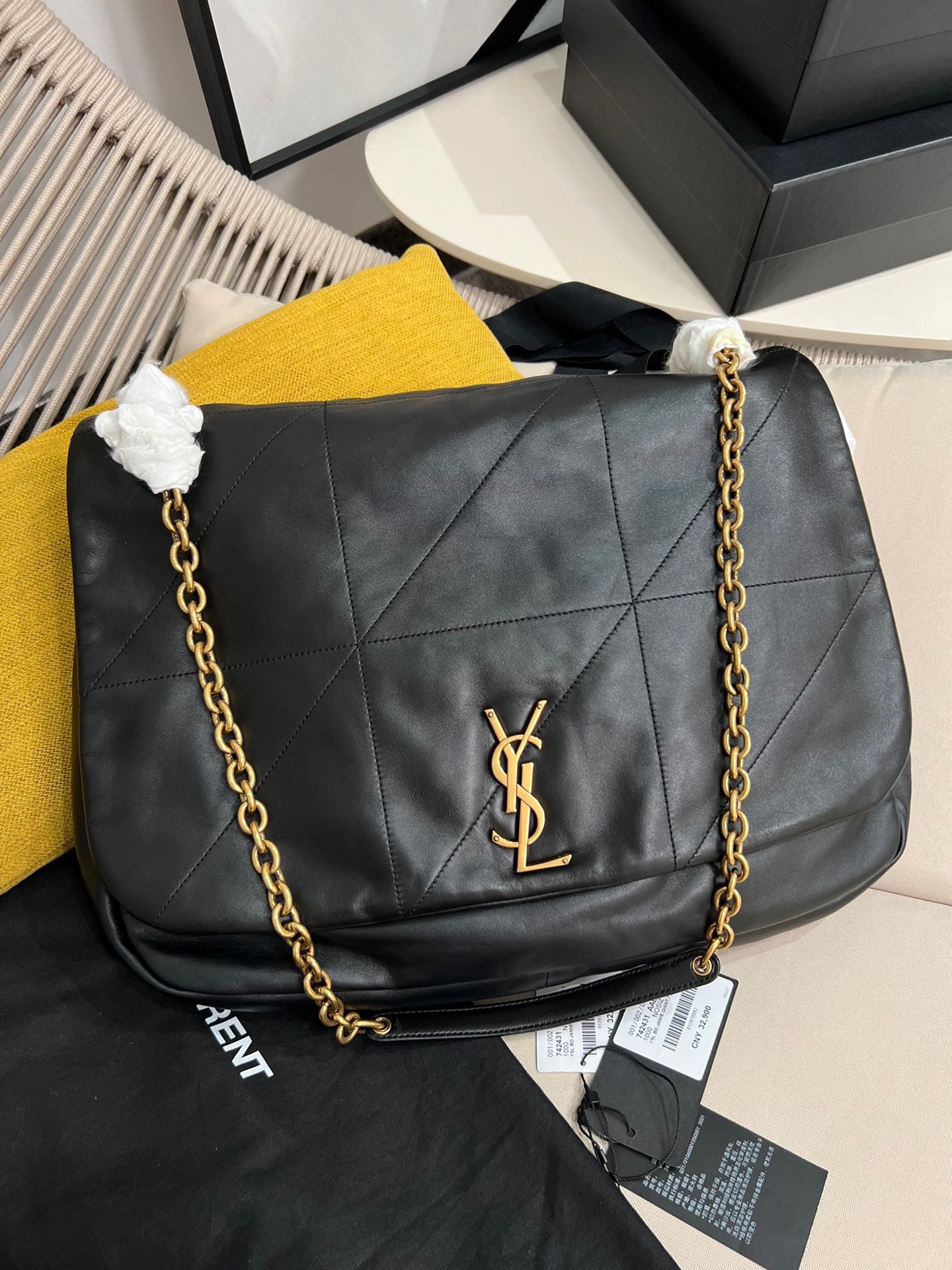 Sa**t Lau*nt jamie 4.3 shoulder bag in black lambskin