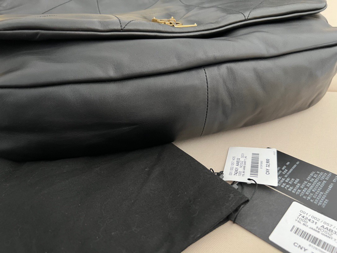 Sa**t Lau*nt jamie 4.3 shoulder bag in black lambskin