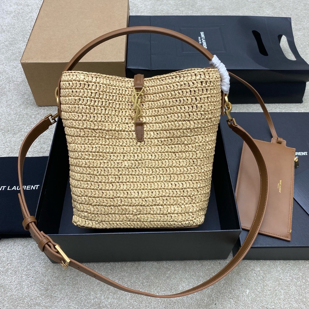 Sa**t Lau*nt le 37 bucket bag in natural woven raffia