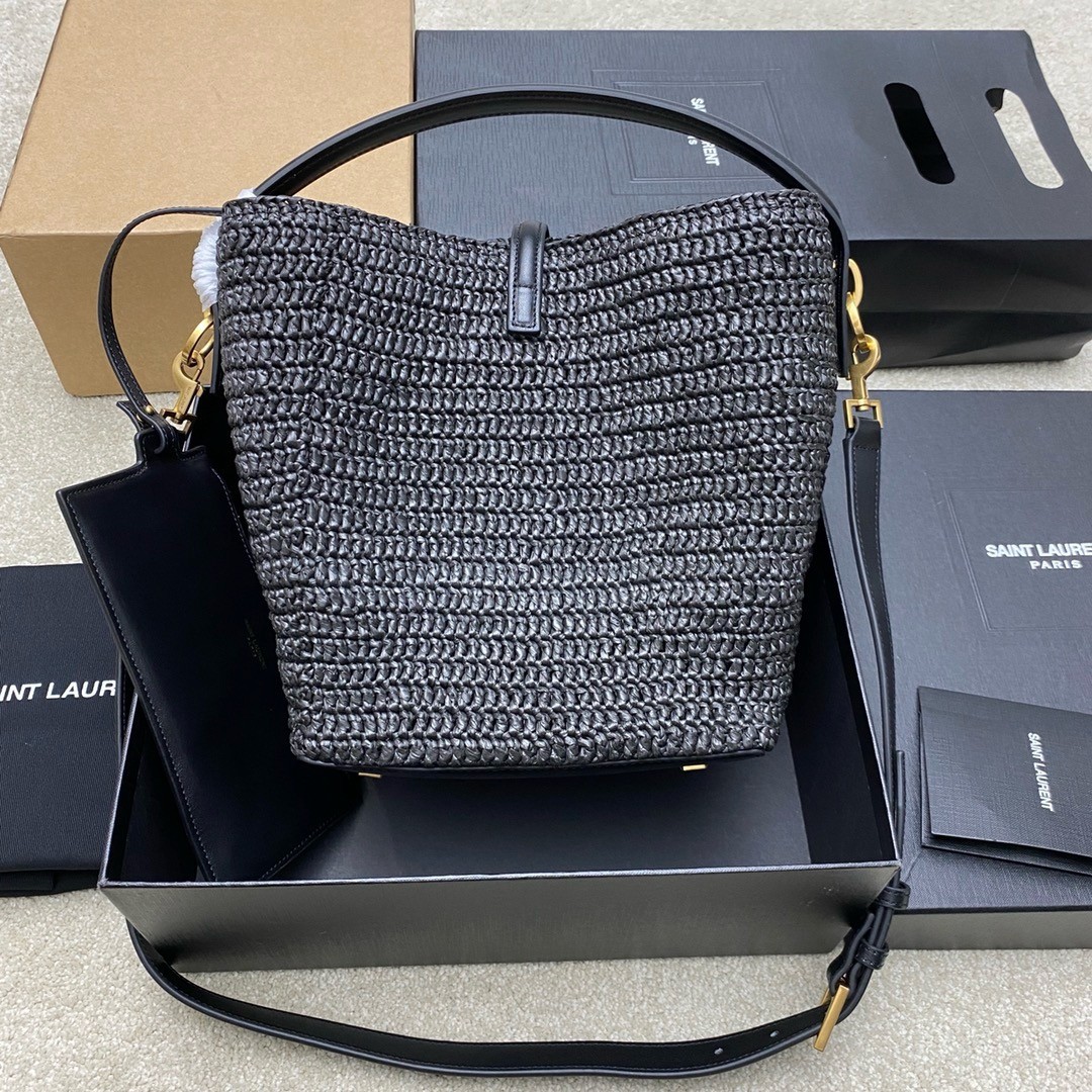 Sa**t Lau*nt le 37 bucket bag in black woven raffia