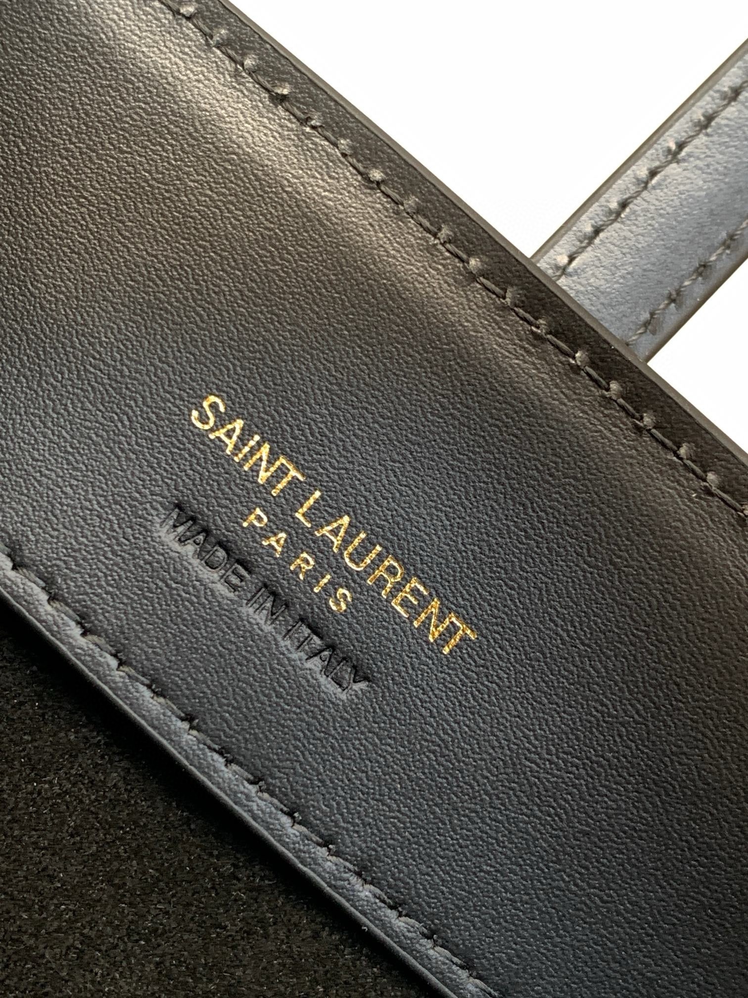 Sa**t Lau*nt le 37 mini bucket bag in black leather