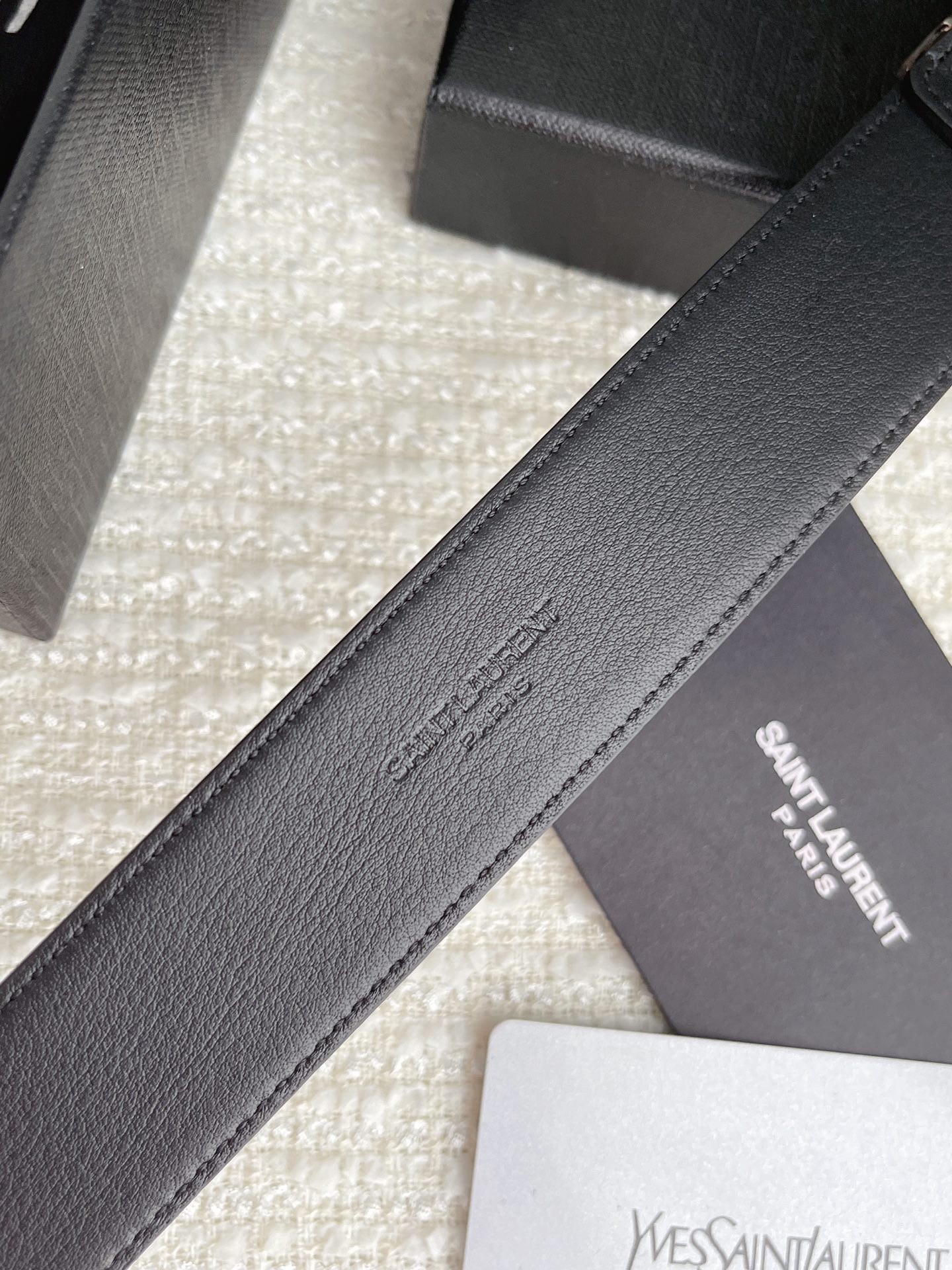 Sa**t Lau*nt cassandre square buckle belt 30mm in noir leather
