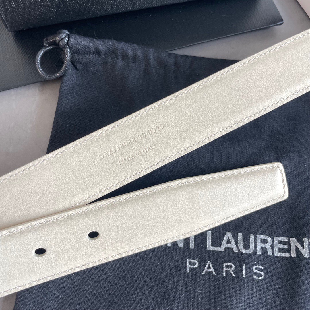 Sa**t Lau*nt cassandre square buckle belt 30mm in white leather