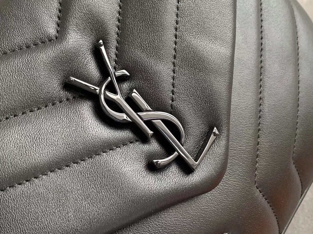 Sa**t Lau*nt so black loulou small shoulder bag