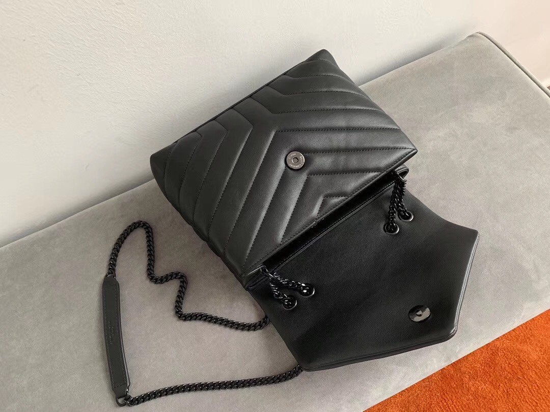 Sa**t Lau*nt so black loulou small shoulder bag