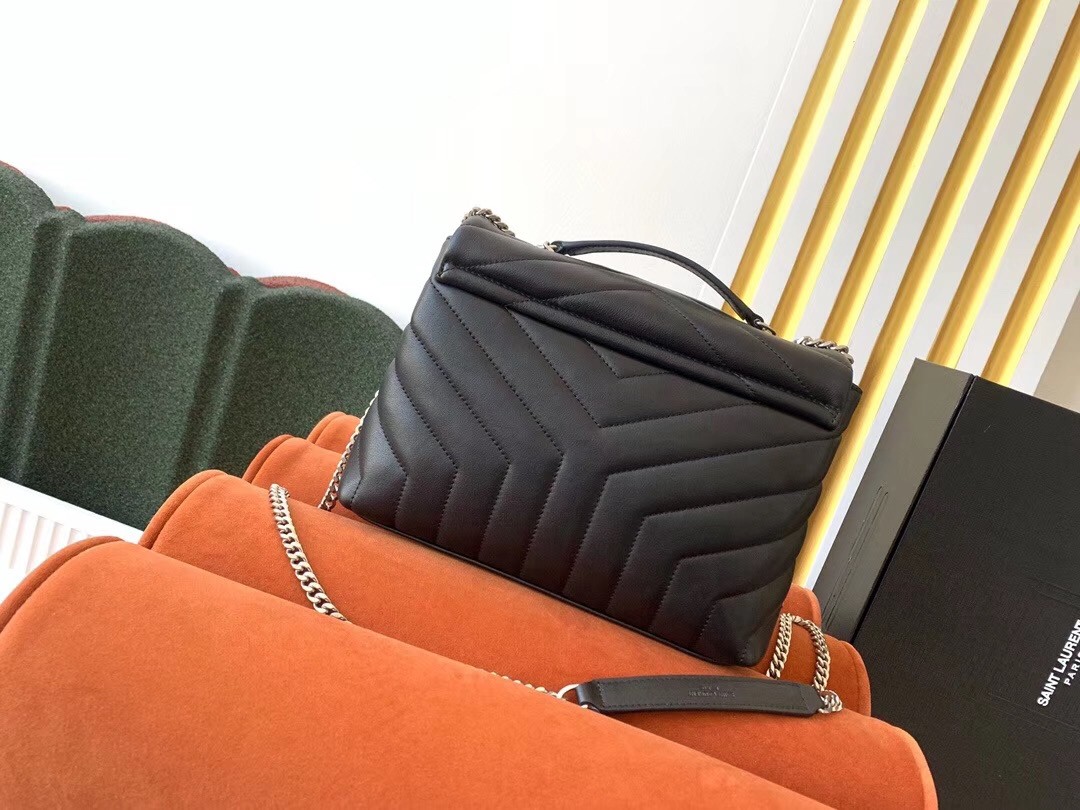 Sa**t Lau*nt loulou small bag in noir matelasse leather