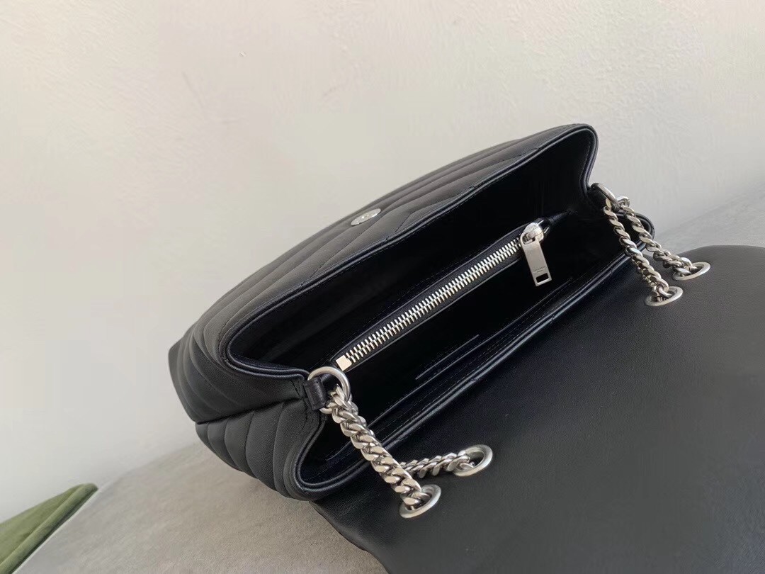Sa**t Lau*nt loulou small bag in noir matelasse leather